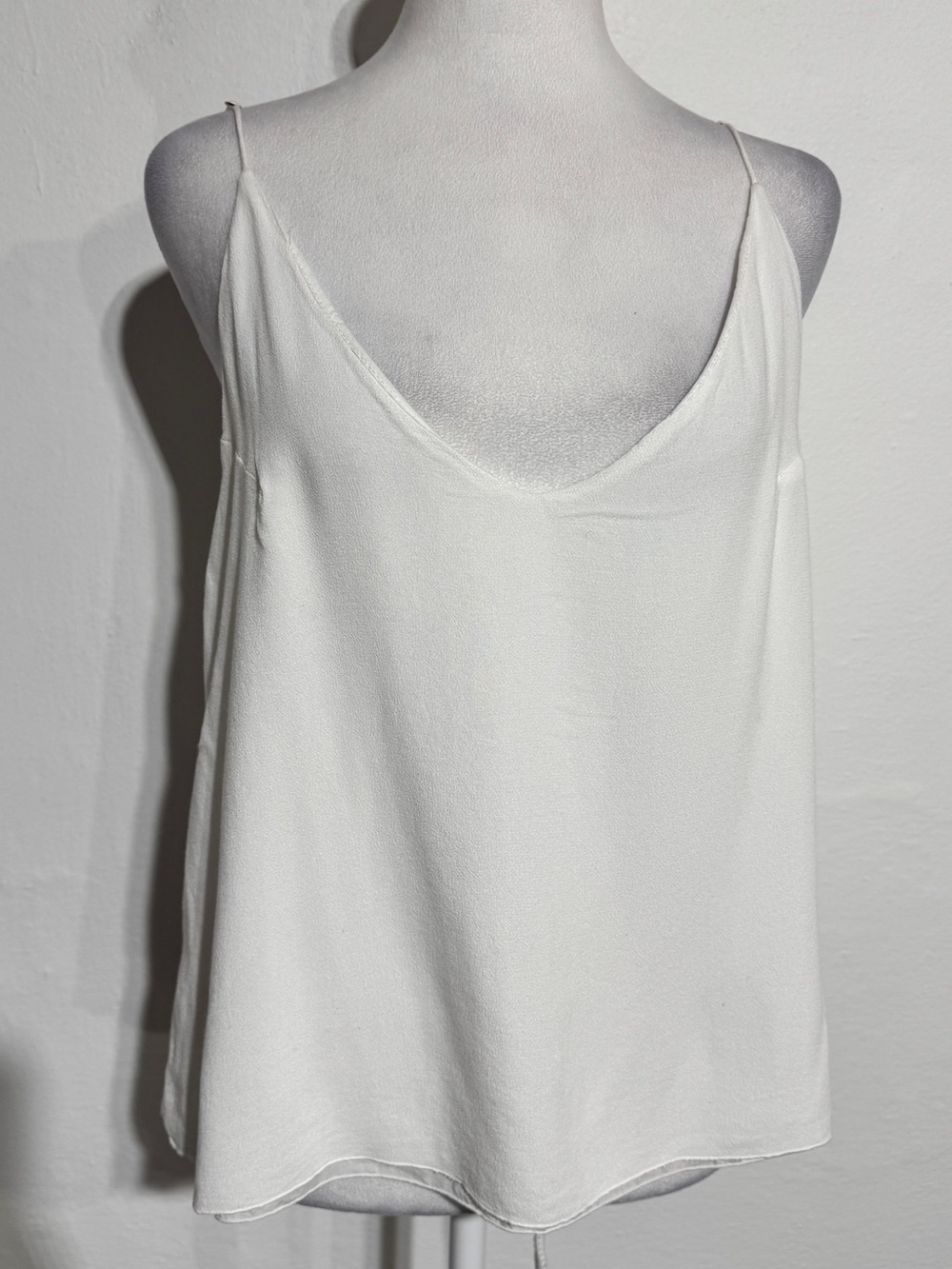 INDAH from Revolve Classic White V-Neck Spaghetti Strap Top M/L - Picture 2 of 7